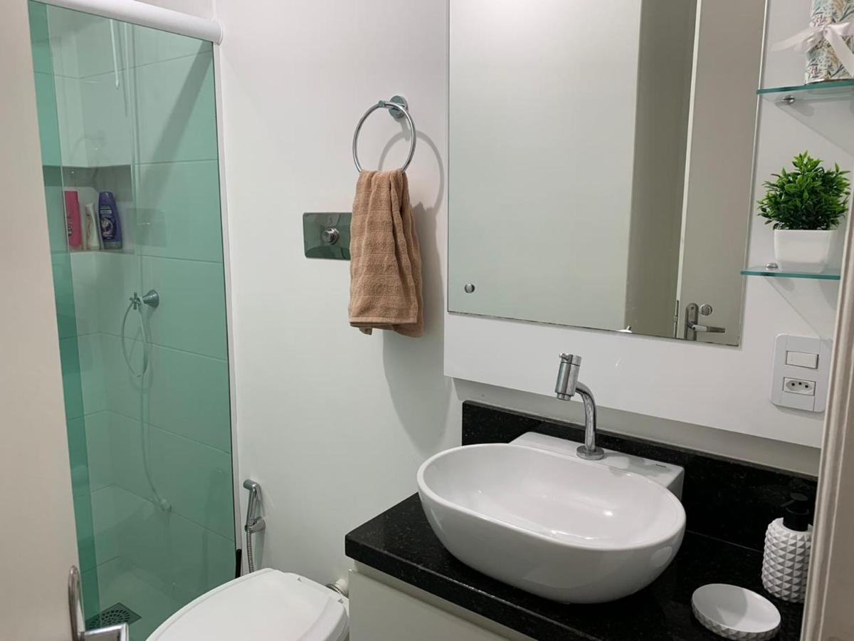 Apto Na Av Brasil Frente Ao Shopping,4min Da Apartamento